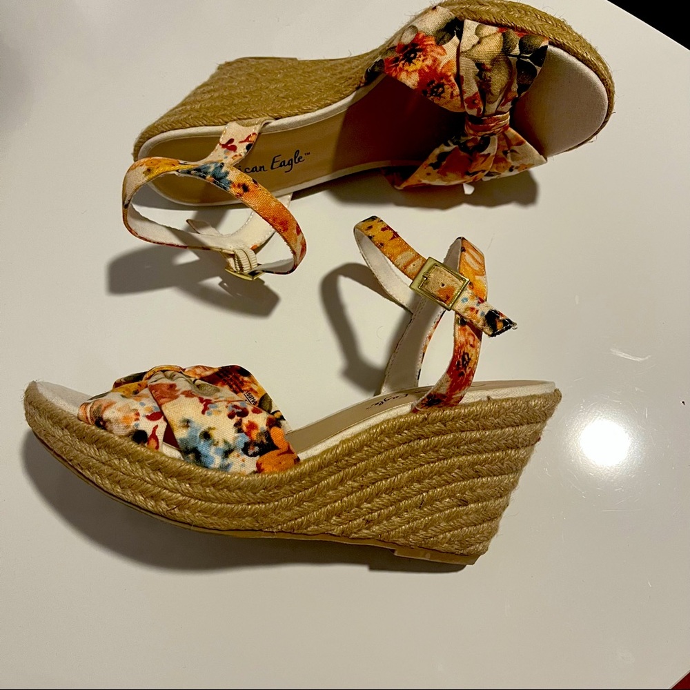 NWOT American Eagle Espadrilles 8.5 Wide